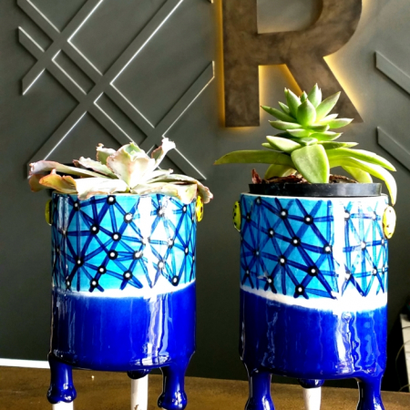 pottery 3 legged pots blue spiderweb