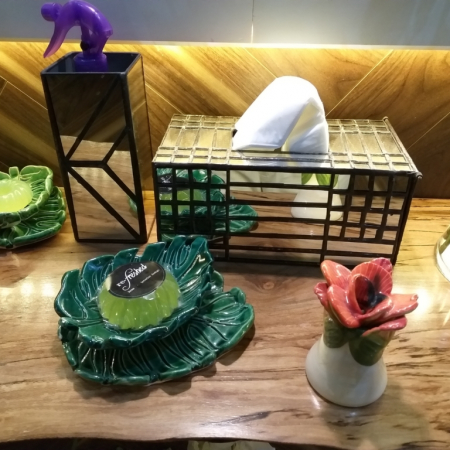 pottery and glass. incl. tissue box in mirror